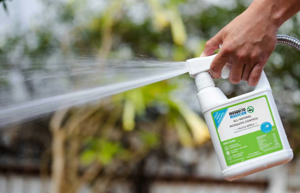 Mosquito Magician Empty Hose Sprayer + Concentrate Bundle
